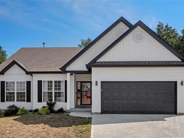 311 Laredo Ln, Moscow Mills, MO 63362