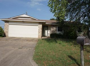 1220 Guinn Ln, Bartlesville, OK 74006