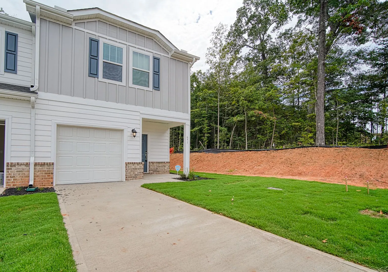 3 Bed/2.5 Bath New Construction Townhome in Greer — Photo 3