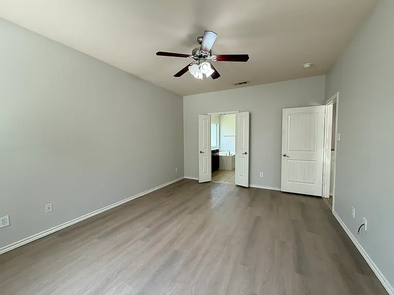 2105 Laurel Forest Dr — Photo 17