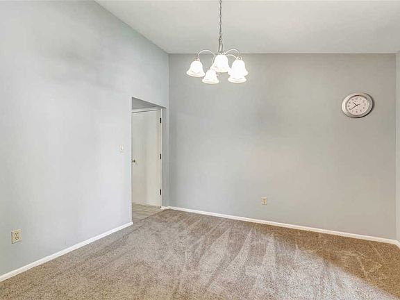 5th image of 15676 Summer Lake Dr