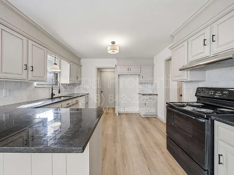 11648 N 104th East Ave — Photo 10