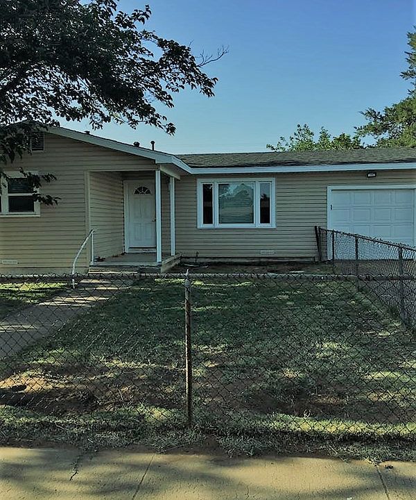 1st image of 504 Douglas Dr