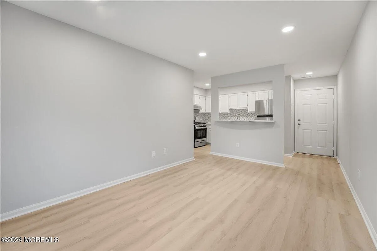 2 bed, $2,700 — Photo 4