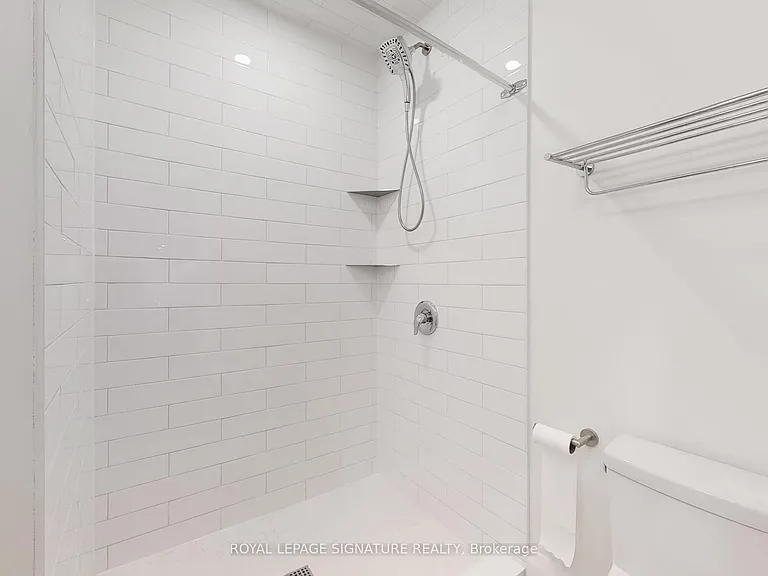 28 Beaconsfield Ave #3 — Photo 24