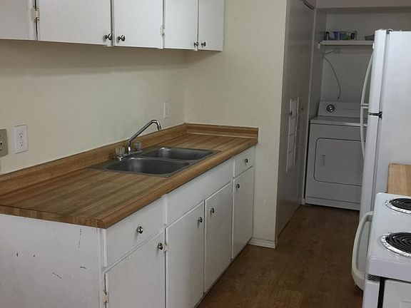 2nd image of 1484 Lakewood Road West NW