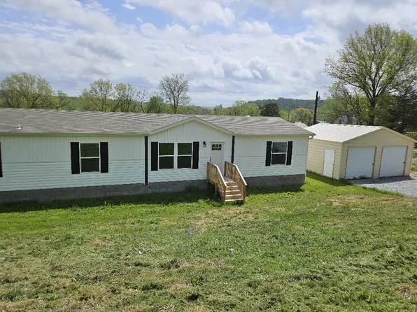 738 W Spring St, Sulphur Springs, AR 72768