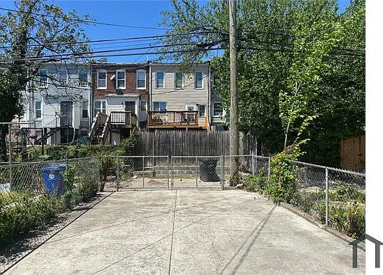 2600 Robb St — Photo 11