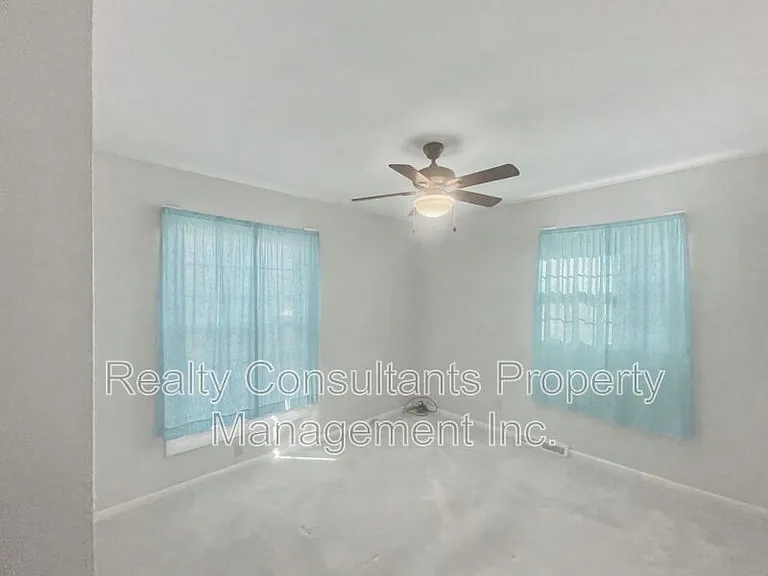 3222 S Elm Eugene St — Photo 10