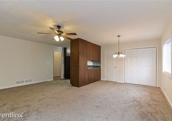 03-LivingRoom