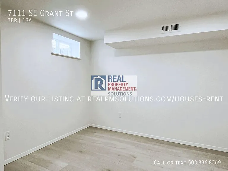 7111 SE Grant St — Photo 41