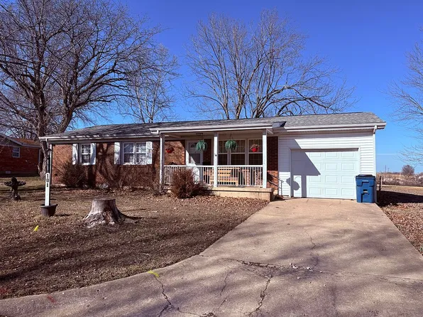 101 W Haynes St, Eldon, MO 65026