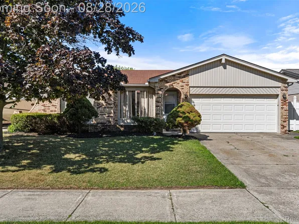 38653 Levisham Dr, Clinton Township, MI 48038