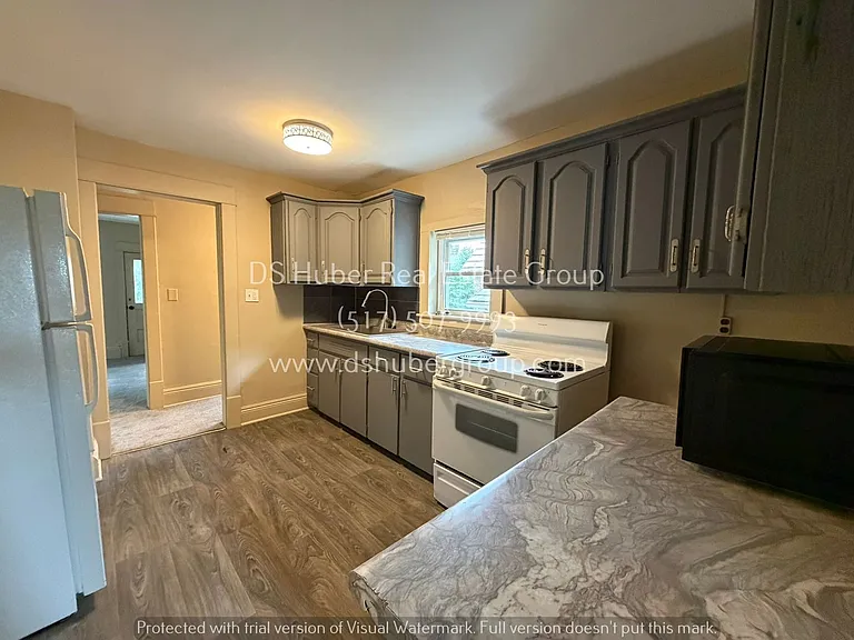819 Eureka St — Photo 1