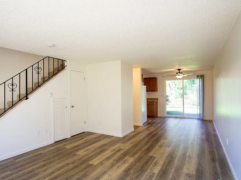3595 Cedaroak Dr #23 — Photo 3