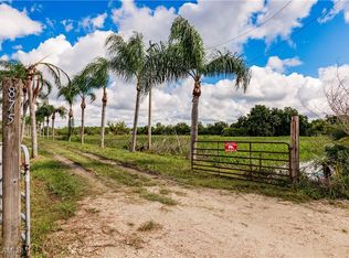 875 Limpkin Rd, Naples, FL 34120