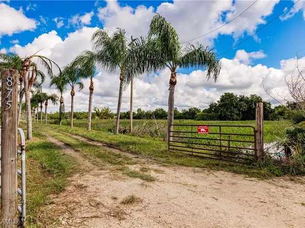 875 Limpkin Rd, Naples, FL 34120