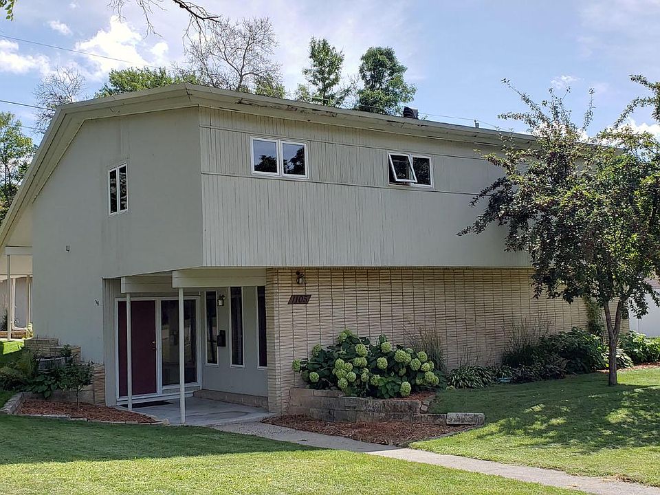 1st image of 1105 Phinney Ave