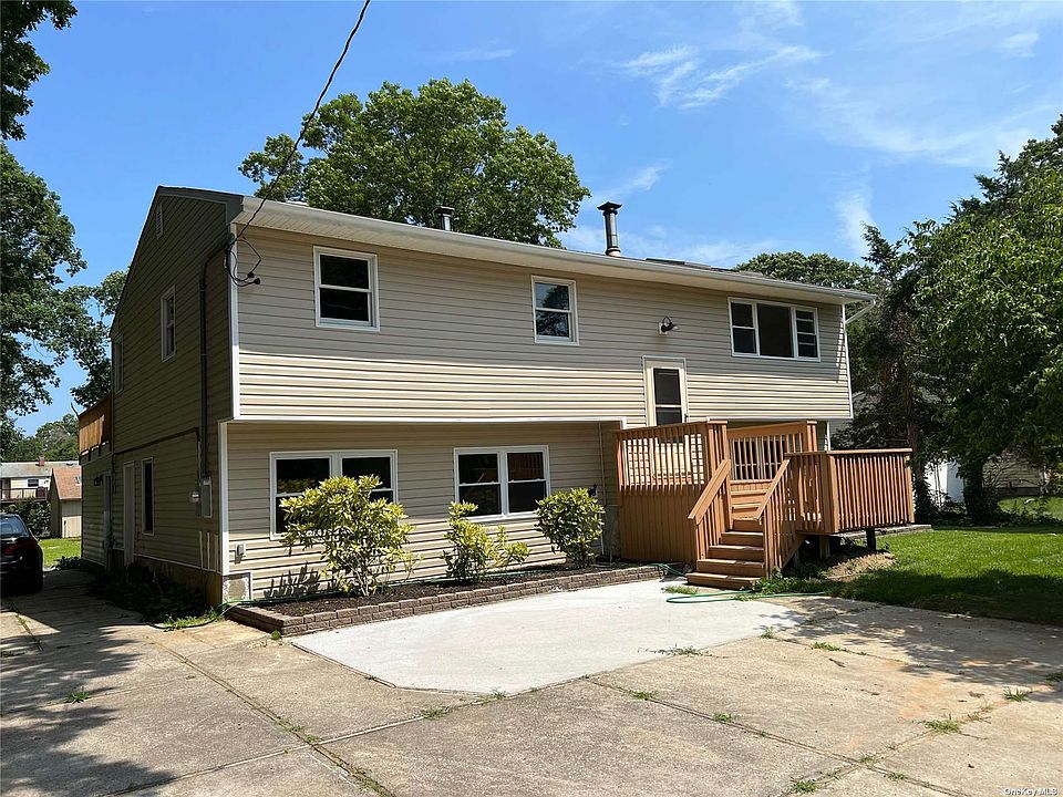 1st image of 313 Southport St