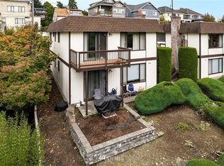 3310 NE Blakeley St, Seattle, WA 98105