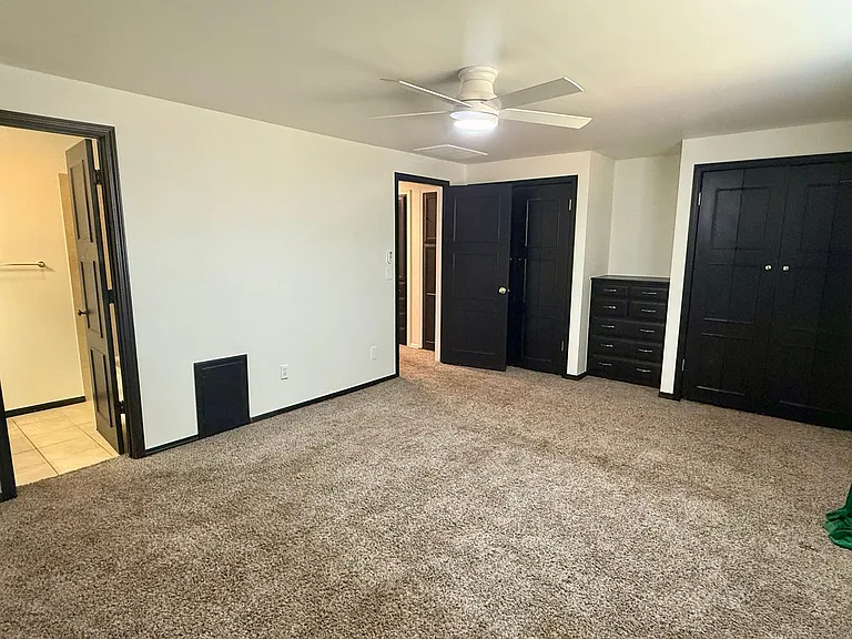 3007 W Wilshire Blvd — Photo 14