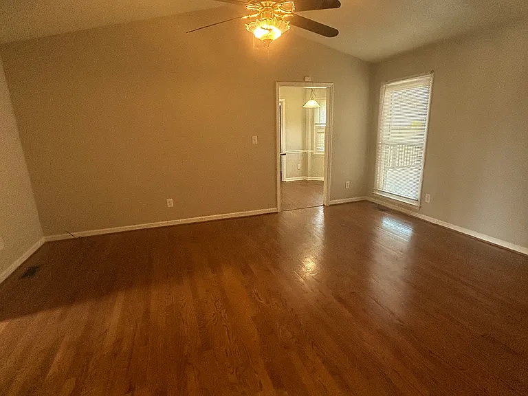 3325 Lake Woodard Dr — Photo 12