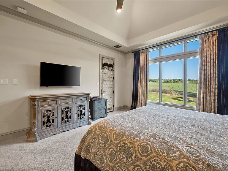 7947 Chartwell Ln — Photo 15