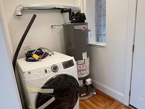 5th image of 3700 N Paulina St APT 2