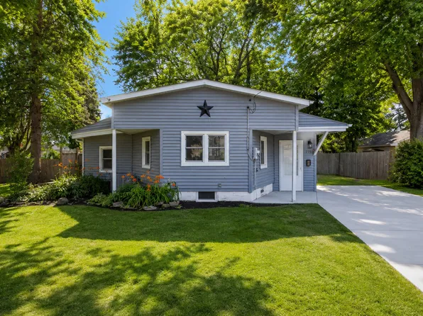 115 Cedar St, Sandwich, IL 60548