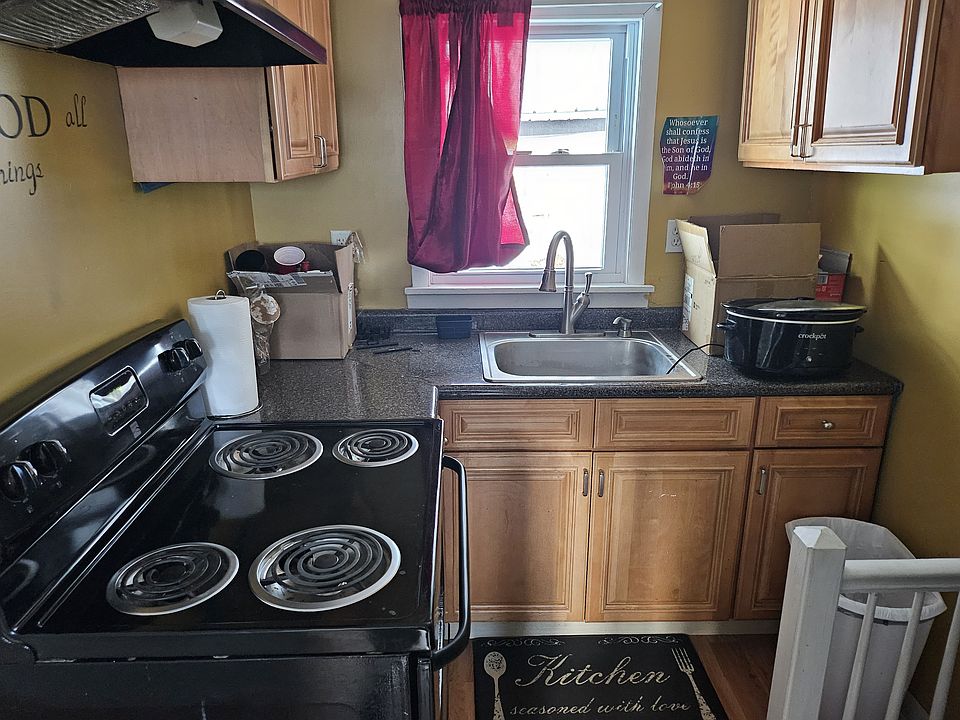 1st image of 44 Saratoga Dr #44