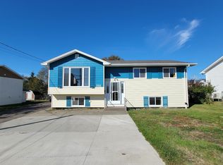 352 Pleasant St, Yarmouth, NS B5A 2L2