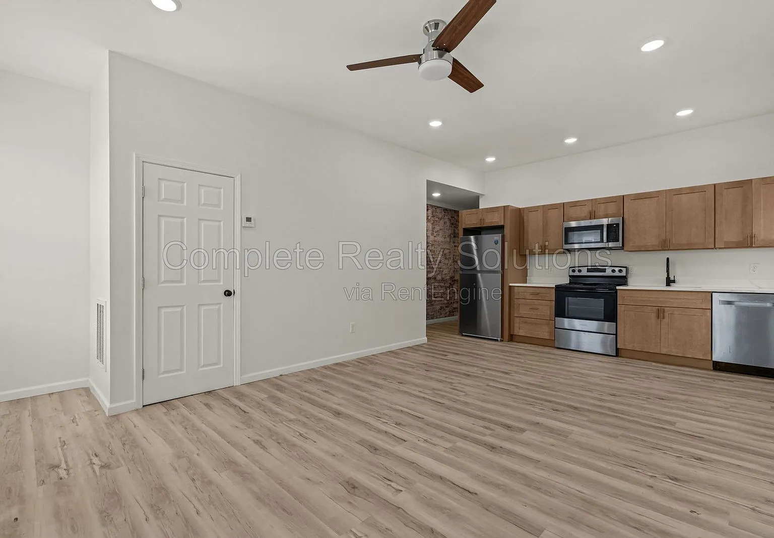 2 bed, 2.0 bath, 1100 sqft, $1,400 — Photo 1