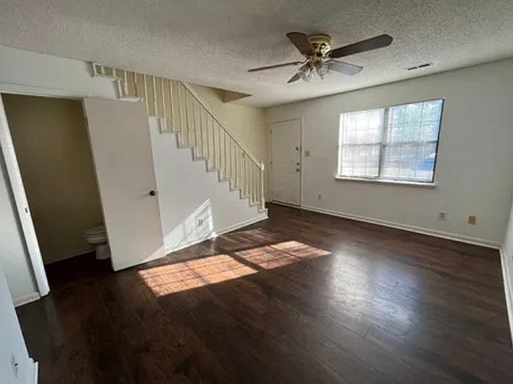 4th image of 2317 8th St SE
