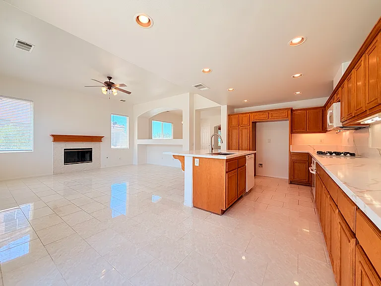 28330 Linda Vista St — Photo 3