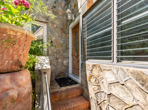 6015 Independence Avenue image 79 of 85