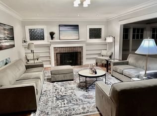 5029 17th Ave NE, Seattle, WA 98105