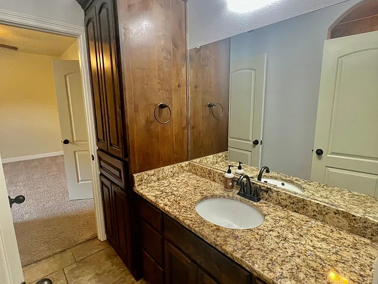 7114 Presidents Dr — Photo 16
