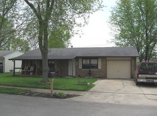 8219 W Fairview Dr, Yorktown, IN 47396