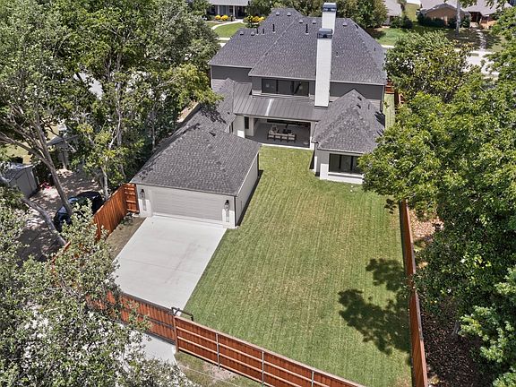 3rd image of 513 Lawnmeadow Dr