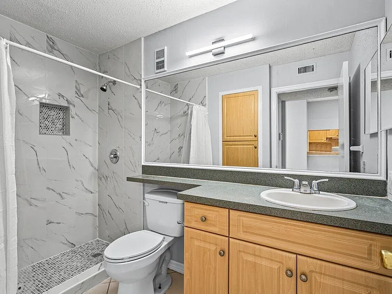 2305 N Congress Ave #18 — Photo 17