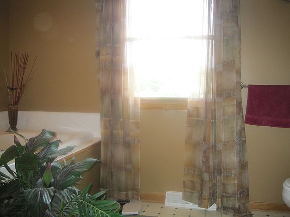 Masterbath with LOTS of room