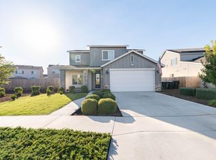 3709 N Newton Dr, Visalia, CA 93291
