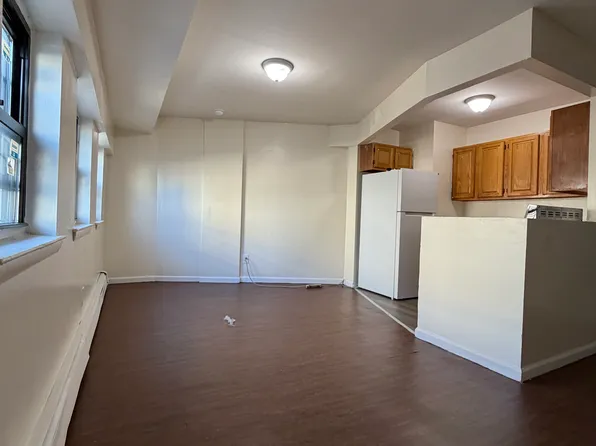 2 Van Cortlandt Park Ave APT Bn, Yonkers, NY 10701