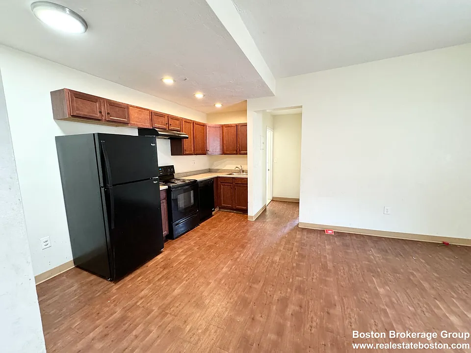 13 Ruggles St #4