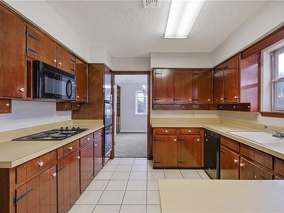 2nd image of 7448 Monterrey Dr