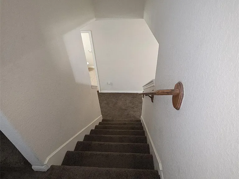 17711 Barton Point Ln — Photo 21