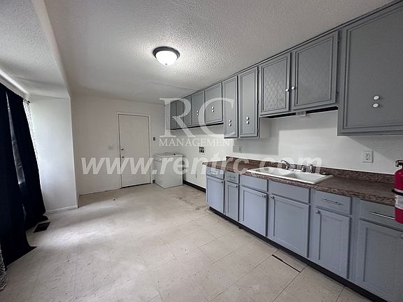 2nd image of 1007 Shasta Dr