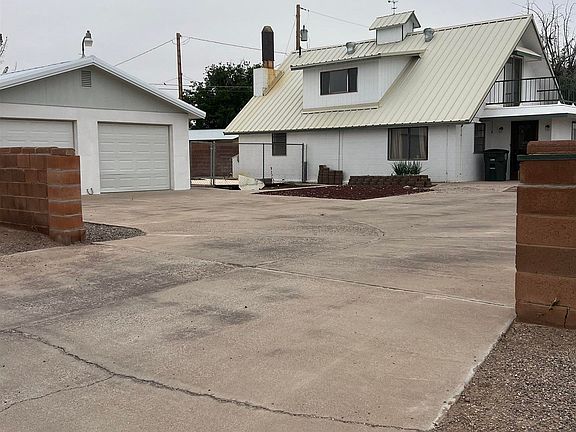 3rd image of 619 Lucky St