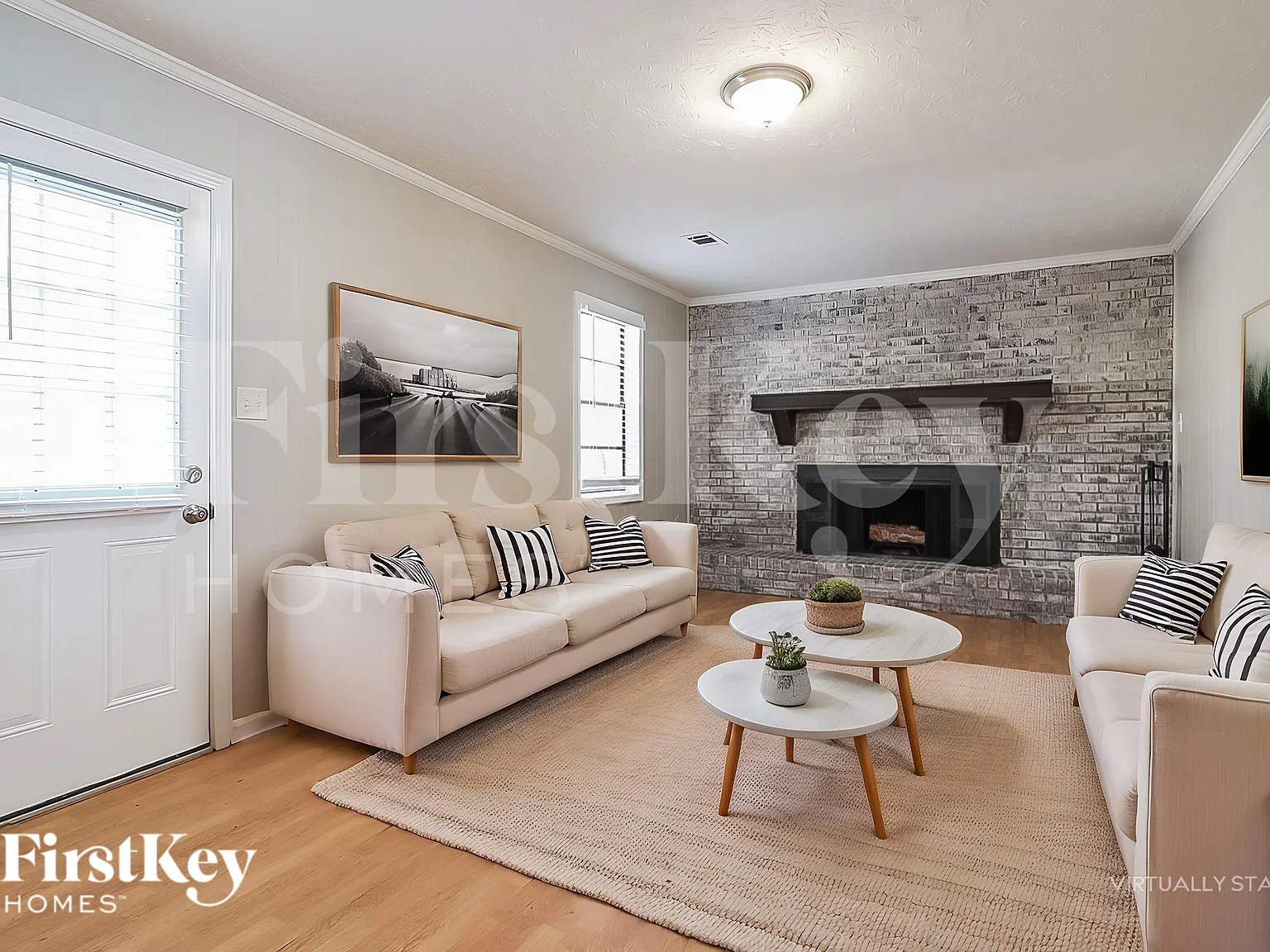 3 bed, 2.0 bath, 1617 sqft, $2,055 — Photo 3