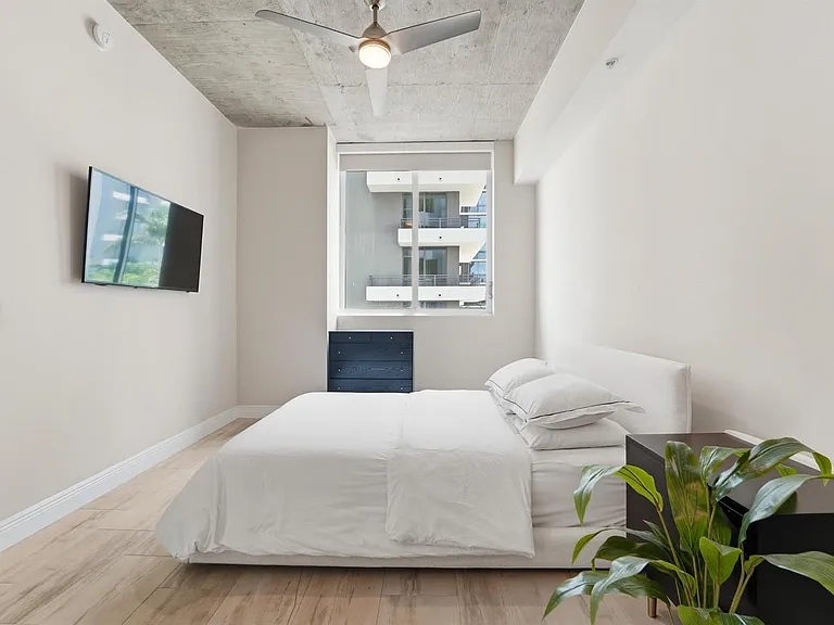 300 S Australian Ave #919 — Photo 15